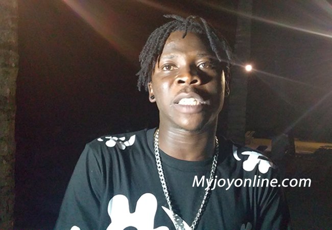 I won’t pitch camp with any political party – Stonebwoy