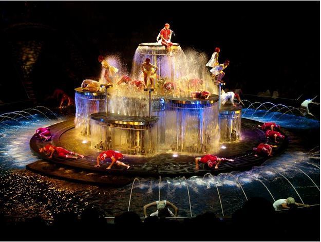 Le Rêve Review – As Extravagant As A Show Can Get 4 Img2