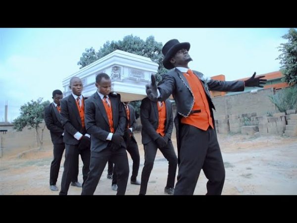 Kwadwo Nkansah LilWin – Damirifa Due (Ft. Maame Tiwah & Adepa)