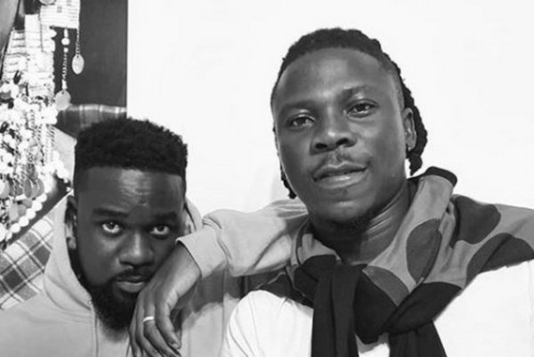 Watch: The Day Stonebwoy “Sacked ” Sarkodie Off Stage